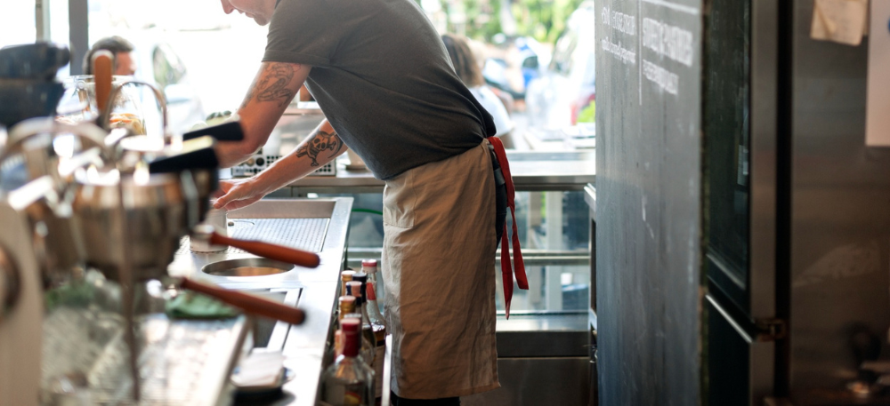 Sprzęty niezbędne w przyczepie gastronomicznej