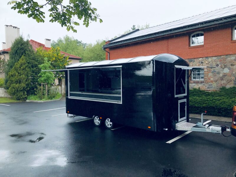 Przyczepa do burgerów Comfort 6 m z kuchnią gazową i piecem konwekcyjno-parowym, DMC do 3500 kg - WARK