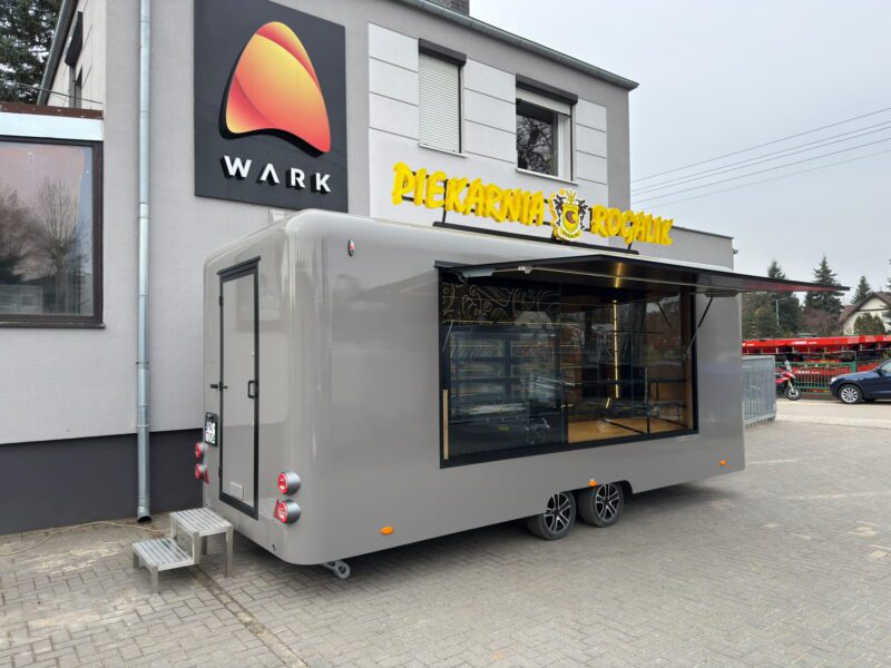 Przyczepa piekarnicza Premium 6 m z witryną sprzedażową, DMC do 2700 kg - WARK